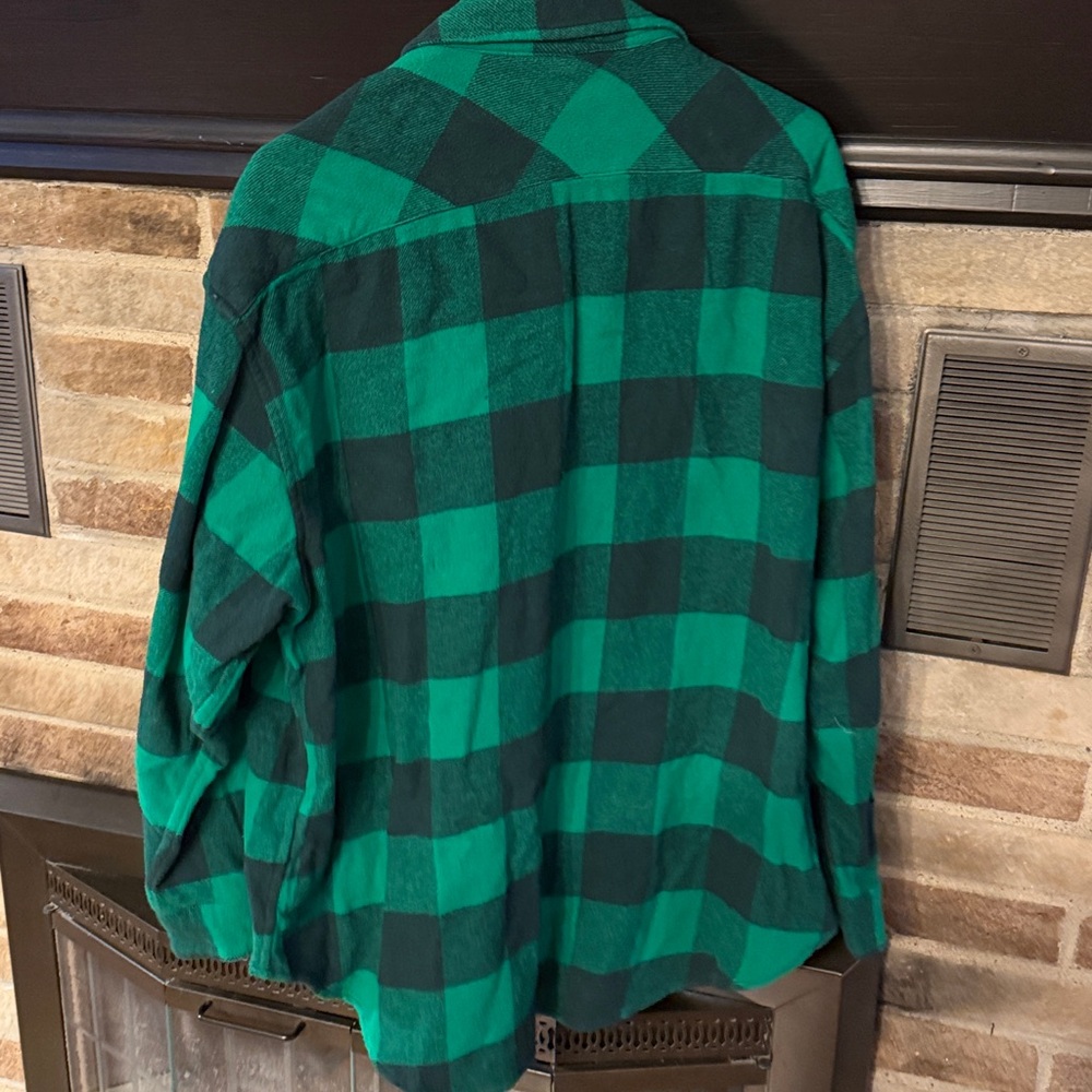 aerie Green and Black Plaid women button up - very thick NWT - Picture 5 of 5